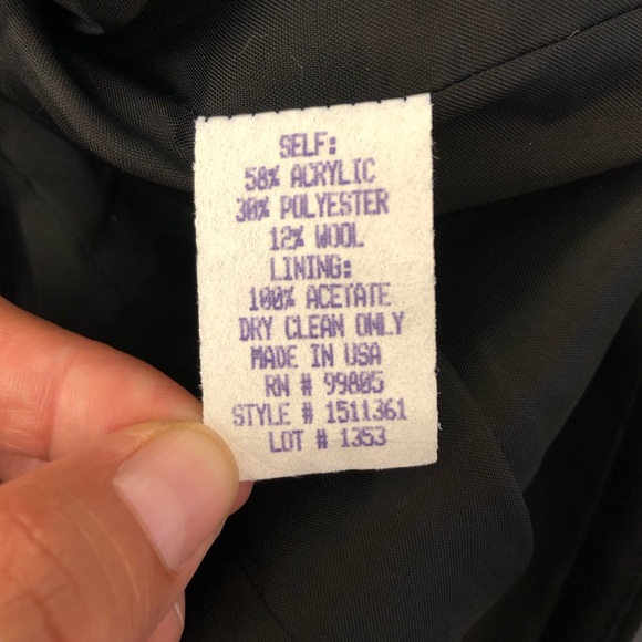 BIGIO Black and White Tweed Jacket with Gold Accents Size 6 and skirt - Picture 6 of 13